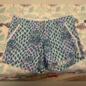Lily Pulitzer Callahan blue green pineapple shorts